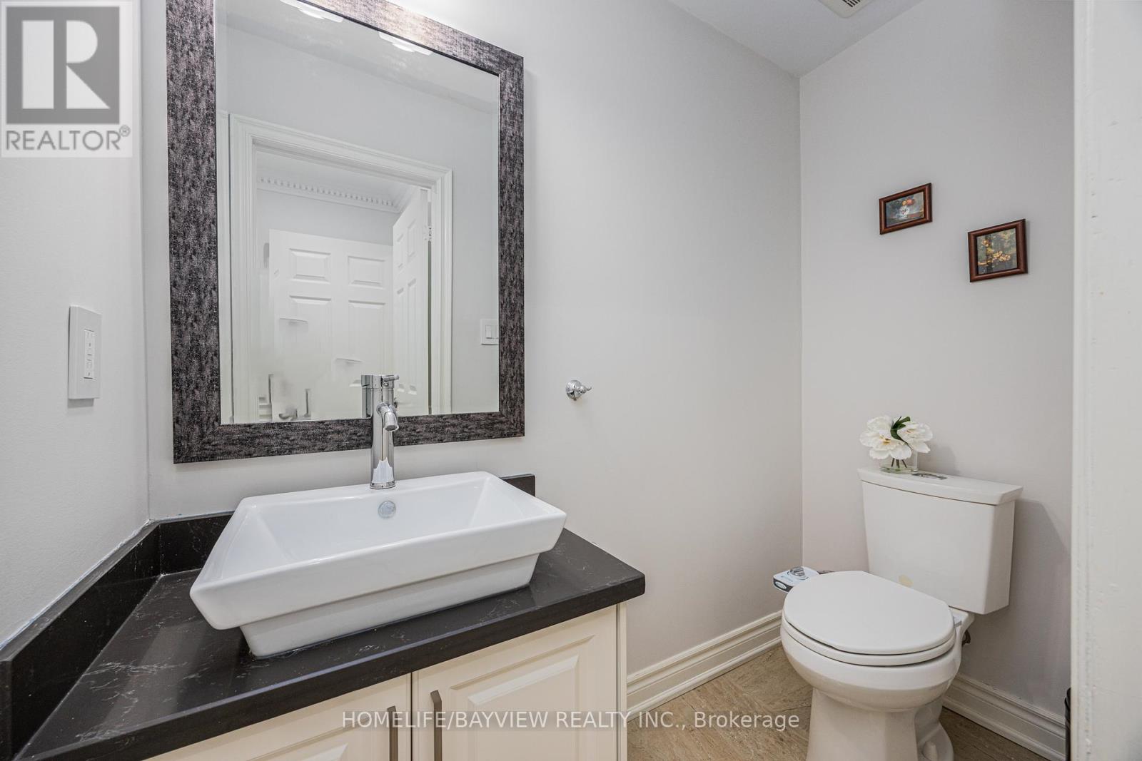 11 Wendover Court, Richmond Hill (Bayview Hill), Ontario  L4B 3G4 - Photo 33 - N12751298