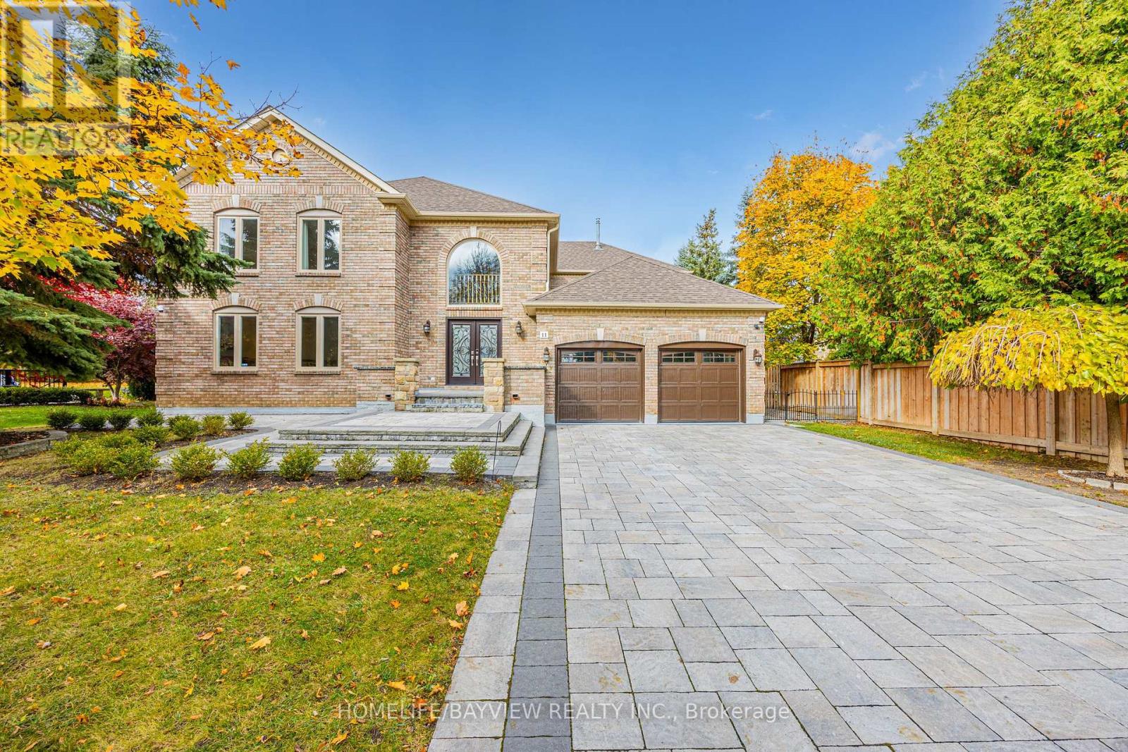 11 Wendover Court, Richmond Hill (Bayview Hill), Ontario  L4B 3G4 - Photo 5 - N12751298