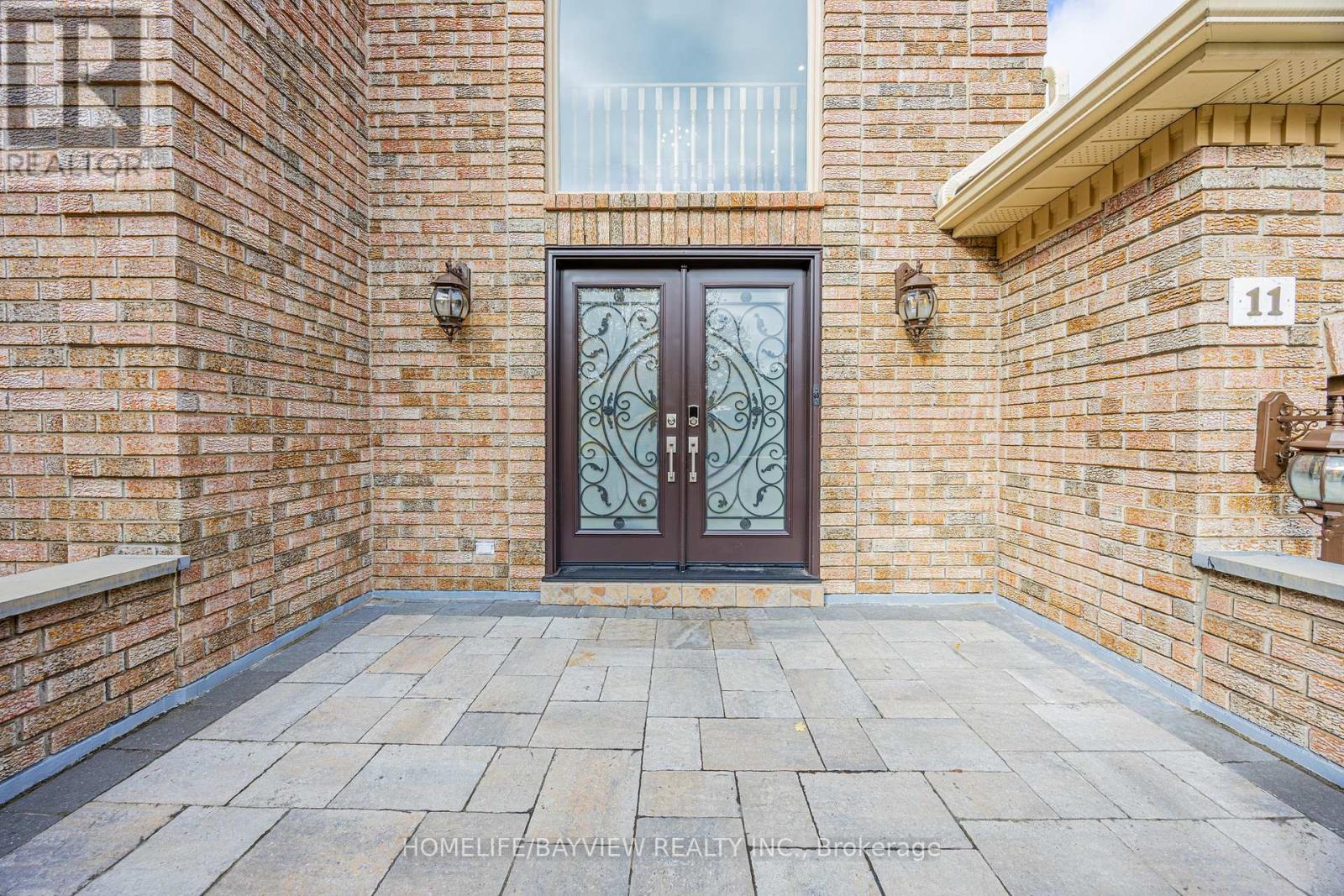 11 Wendover Court, Richmond Hill (Bayview Hill), Ontario  L4B 3G4 - Photo 7 - N12751298