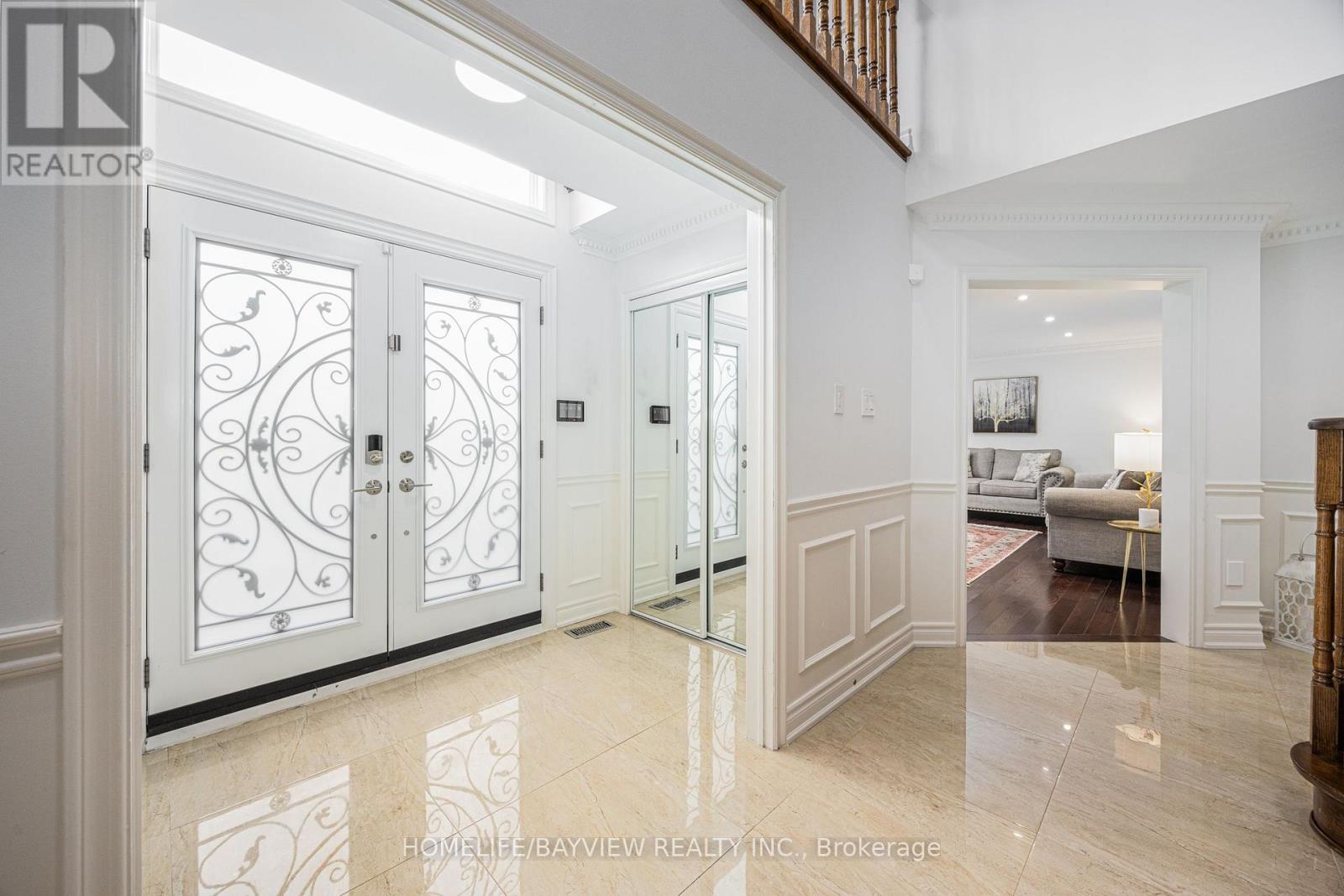 11 Wendover Court, Richmond Hill (Bayview Hill), Ontario  L4B 3G4 - Photo 8 - N12751298