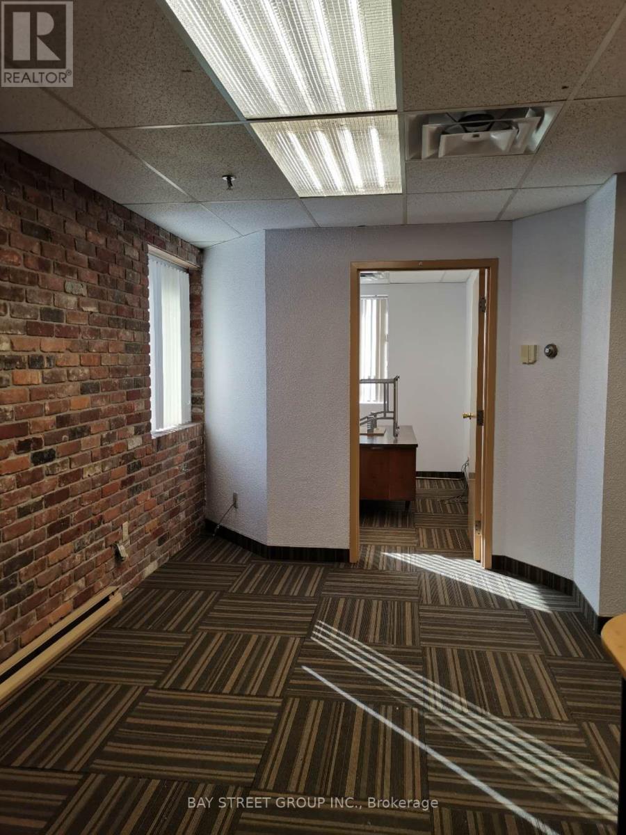 4 - 400 Esna Park Drive, Markham (Milliken Mills West), Ontario  L3R 1G5 - Photo 3 - N12751306