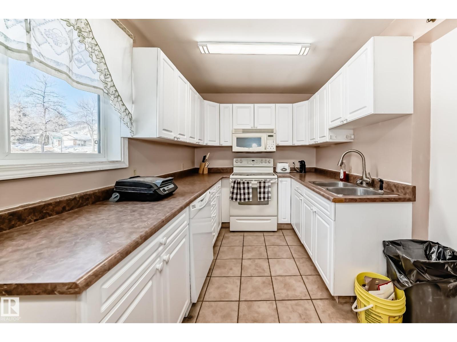 26 Louisbourg Pl, St. Albert, Alberta  T8N 4L5 - Photo 8 - E4470168