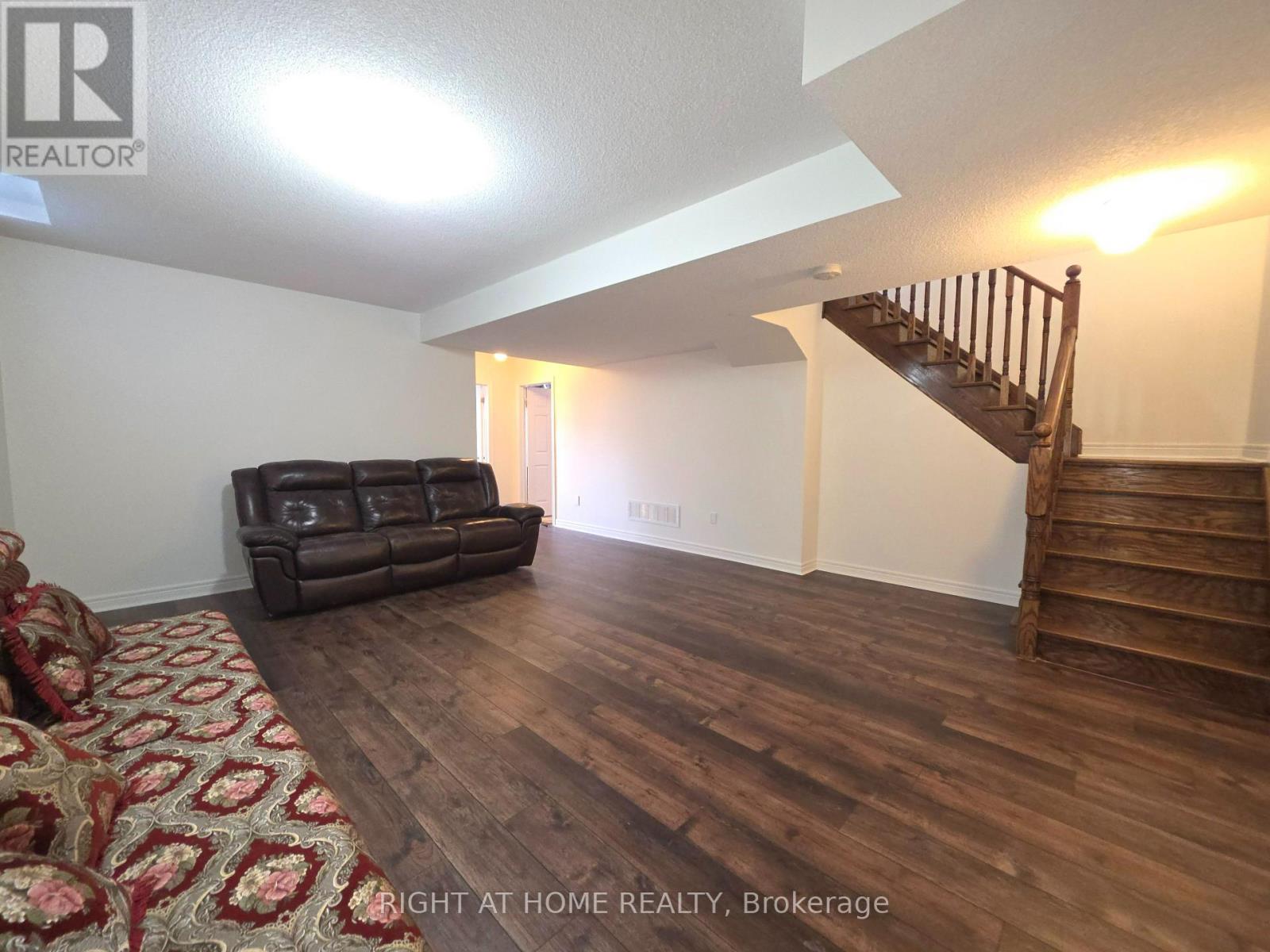 93 Oberfrick Avenue, Vaughan, Ontario  L6A 0N9 - Photo 46 - N12301167