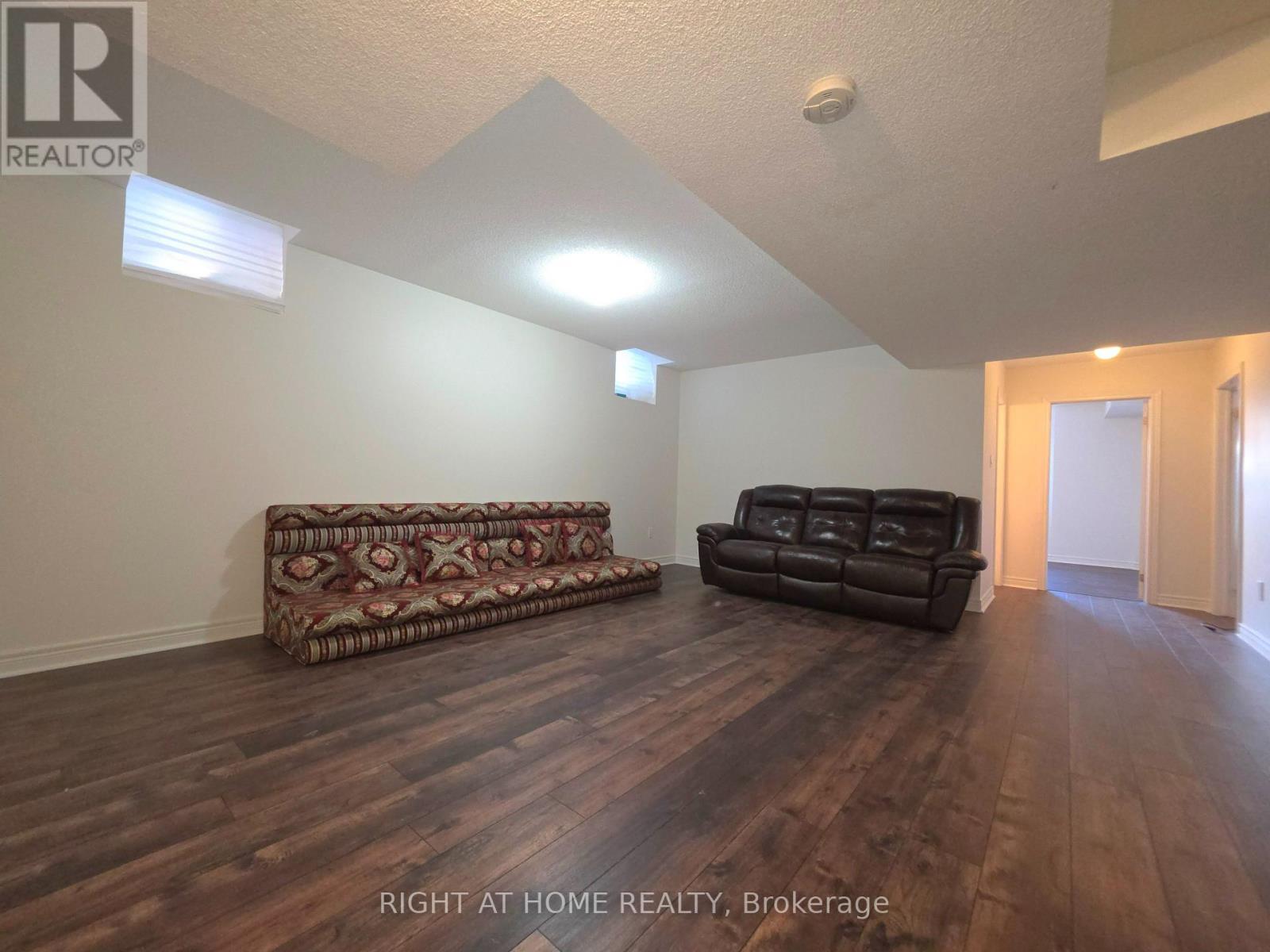 93 Oberfrick Avenue, Vaughan, Ontario  L6A 0N9 - Photo 45 - N12301167