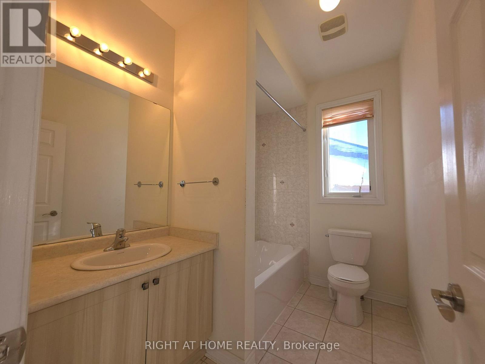 93 Oberfrick Avenue, Vaughan, Ontario  L6A 0N9 - Photo 41 - N12301167