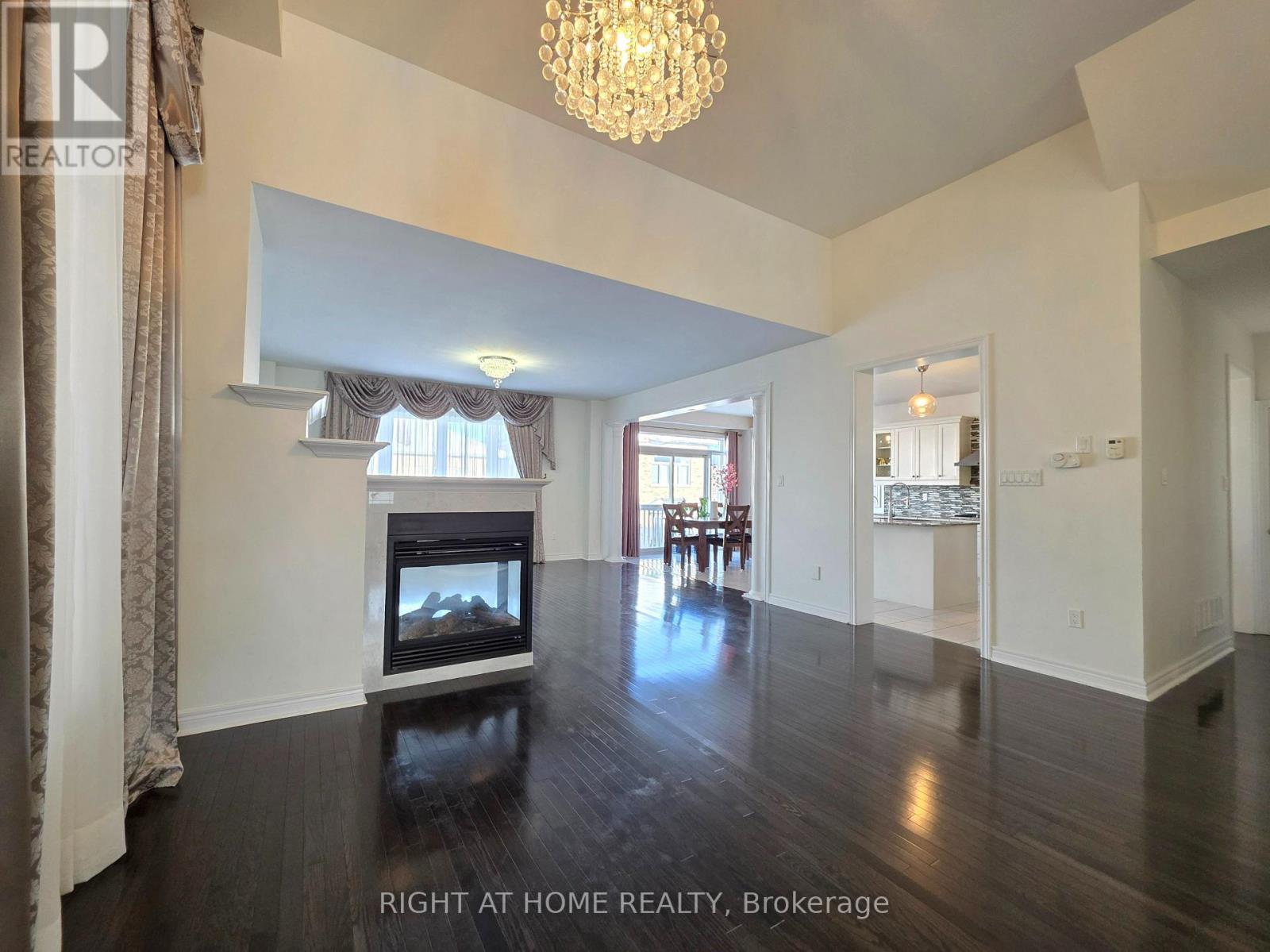 93 Oberfrick Avenue, Vaughan, Ontario  L6A 0N9 - Photo 8 - N12301167