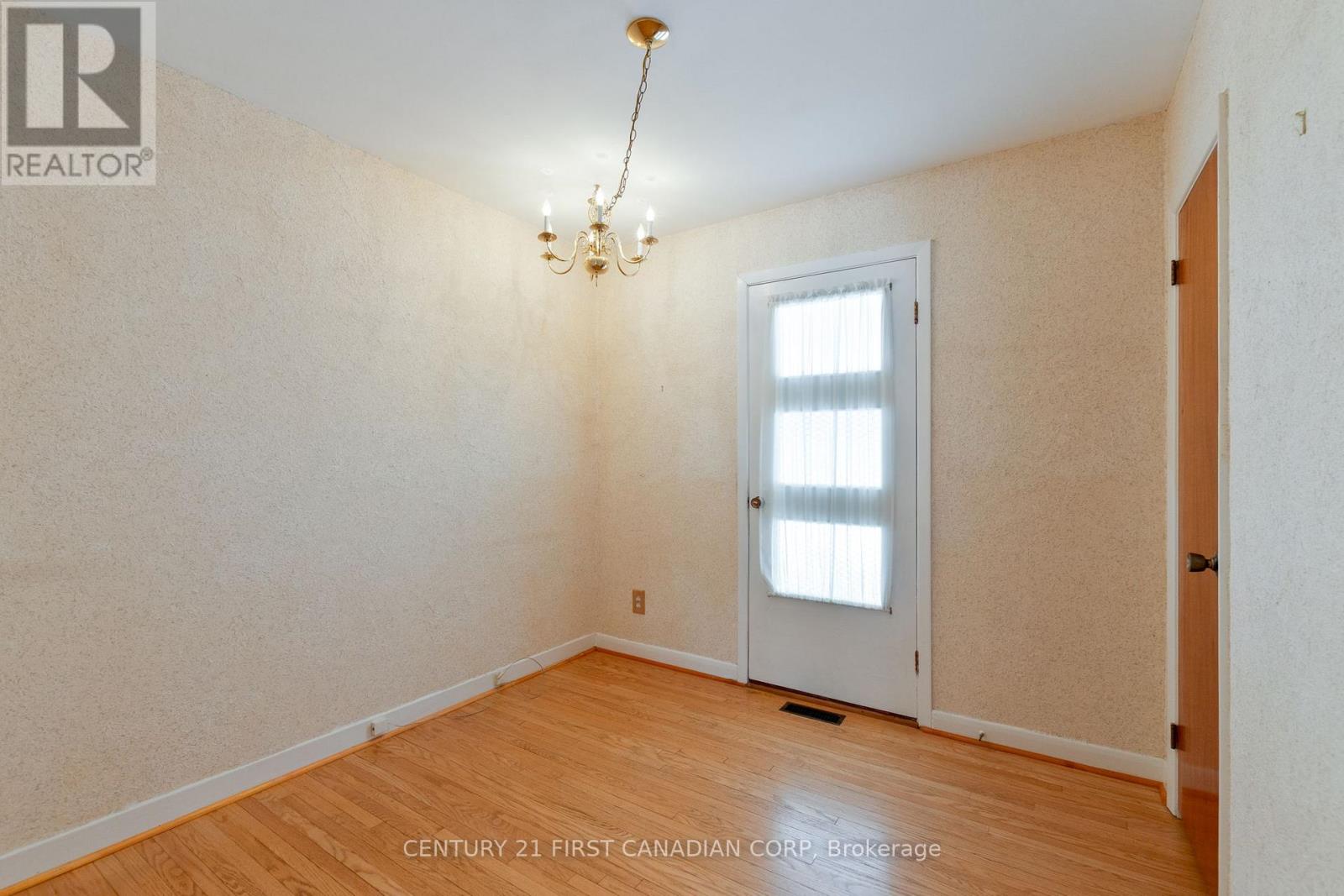 54 Algonquin Crescent, London East, Ontario  N5W 1N4 - Photo 26 - X12747380