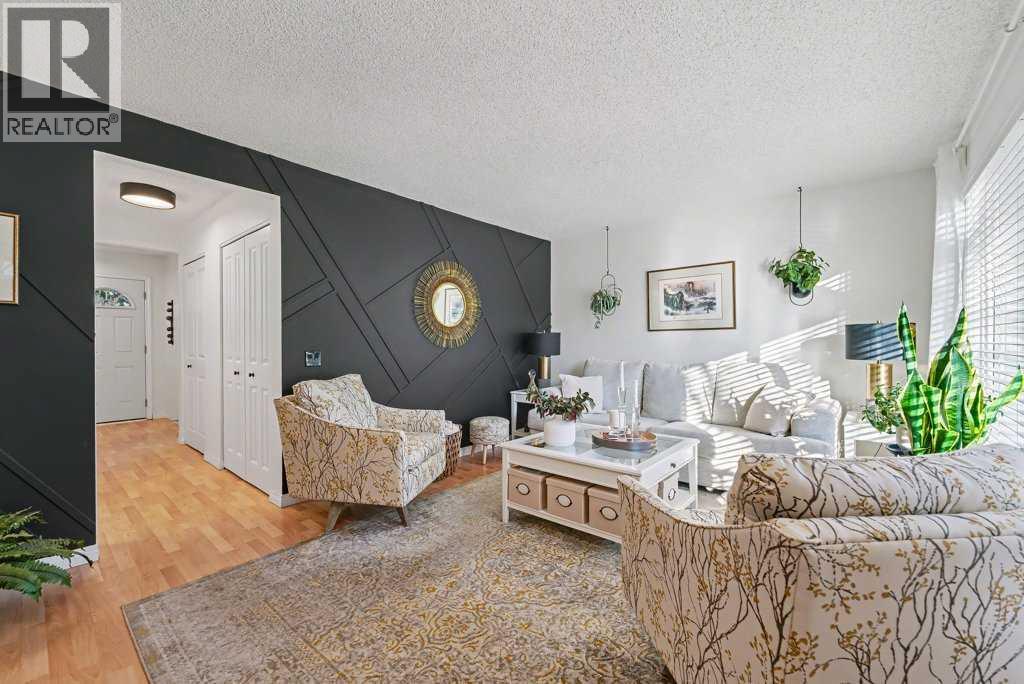 15, 999 Canyon Meadows Drive Sw, Calgary, Alberta  T2W 2S6 - Photo 3 - A2280609