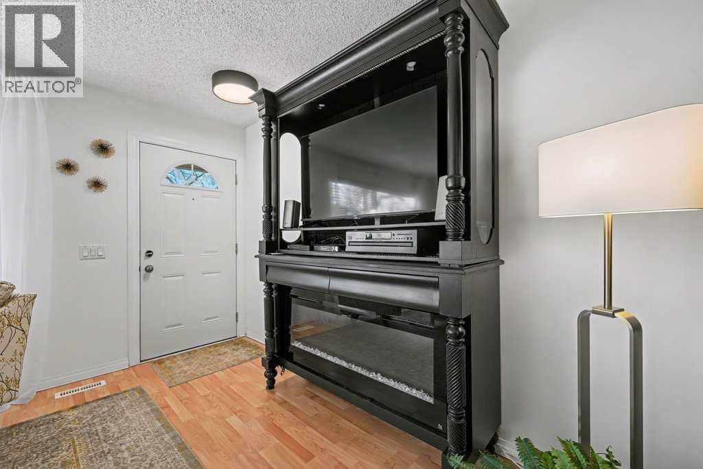 15, 999 Canyon Meadows Drive Sw, Calgary, Alberta  T2W 2S6 - Photo 5 - A2280609