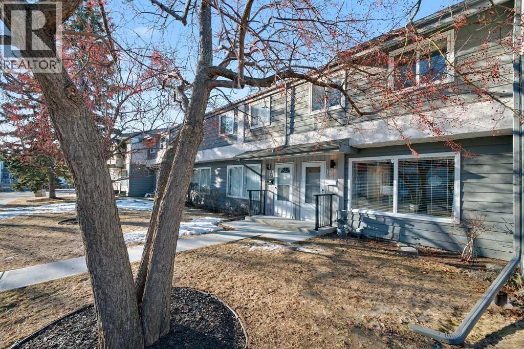 15, 999 Canyon Meadows Drive Sw, Calgary, Alberta  T2W 2S6 - Photo 1 - A2280609