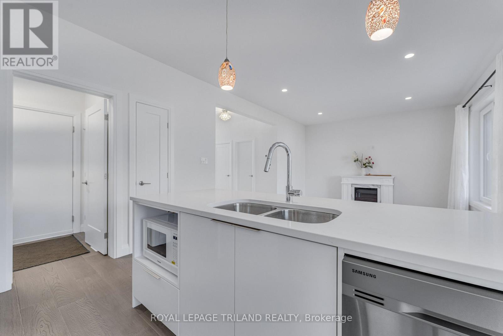 1719 Applerock Avenue, London North, Ontario  N6G 0X7 - Photo 5 - X12751400