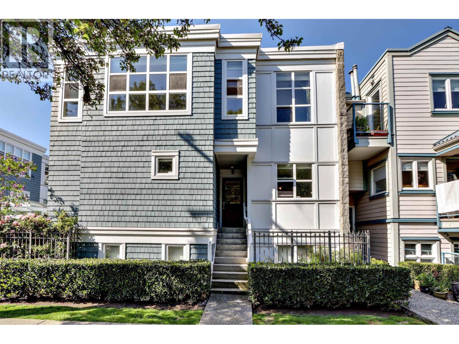 653 W 7th Avenue, Vancouver, British Columbia  V5Z 1B6 - Photo 1 - R3080788