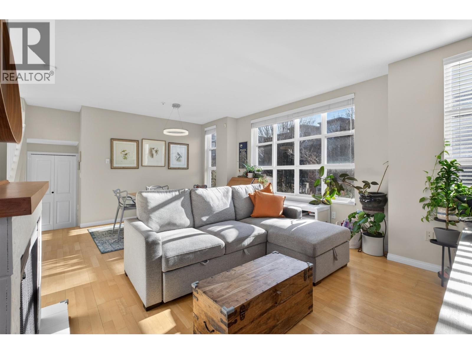 653 W 7th Avenue, Vancouver, British Columbia  V5Z 1B6 - Photo 4 - R3080788