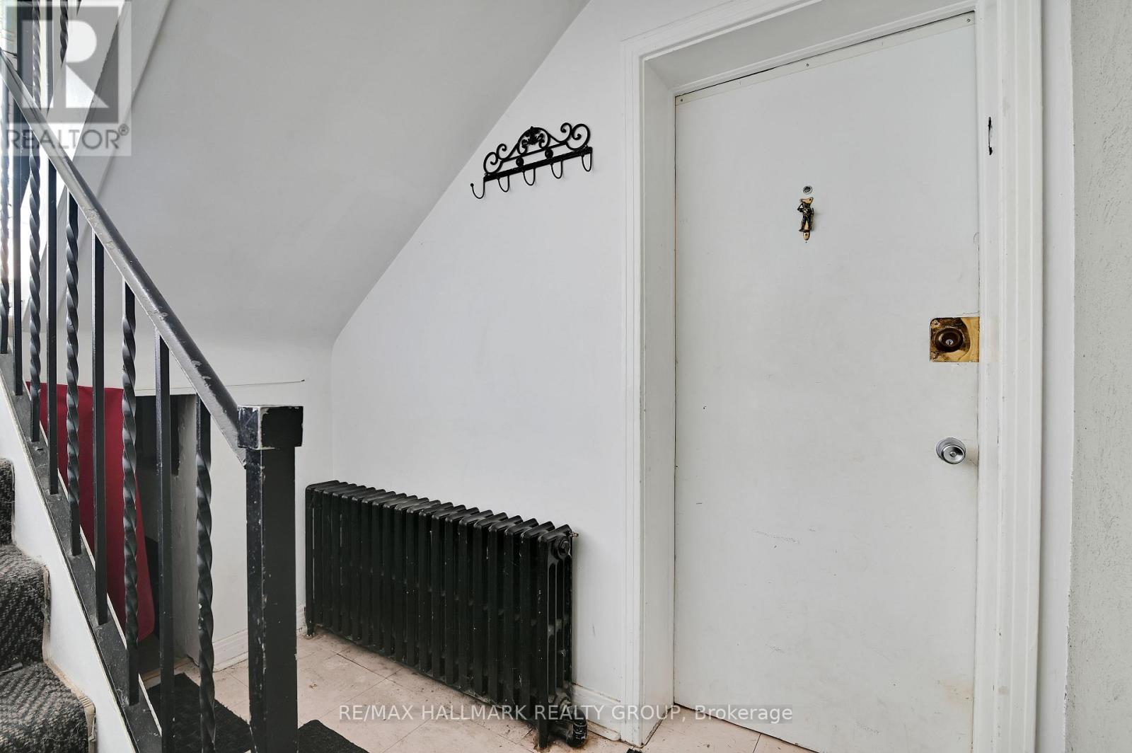 55 Ivy Crescent, Ottawa, Ontario  K1M 1Y1 - Photo 2 - X12751336