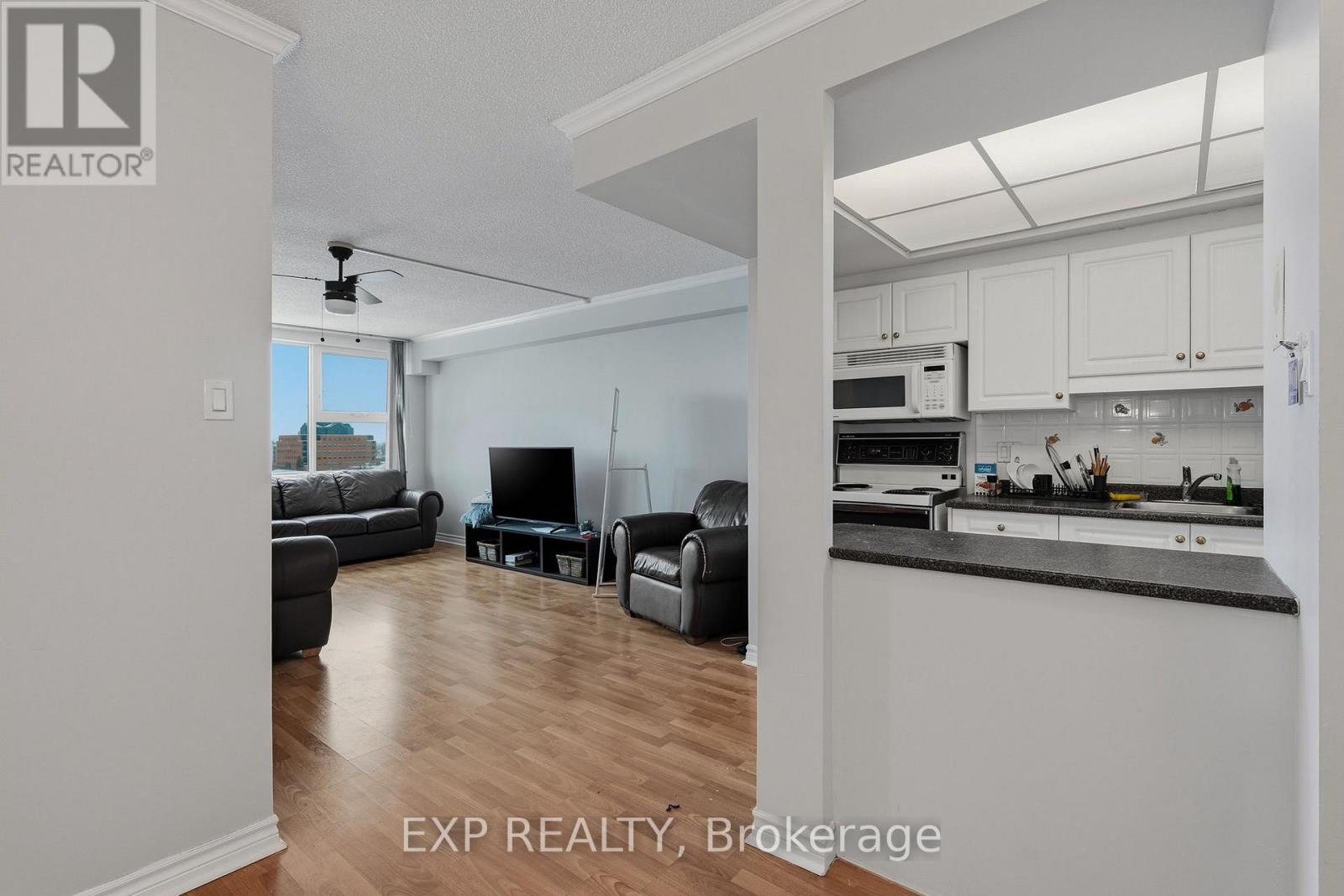 1112 - 555 Brittany Drive, Ottawa, Ontario  K1K 4C5 - Photo 12 - X12751368