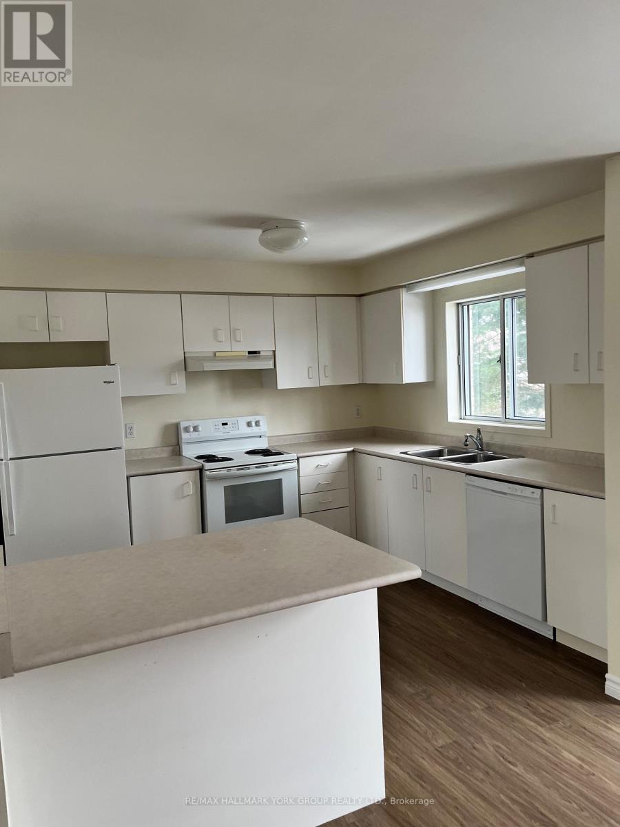 13 - 490 Veterans Drive, Barrie, Ontario  L4N 9N4 - Photo 2 - S12698122