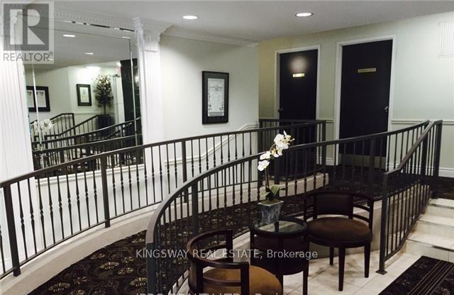 405 - 2300 Parkhaven Boulevard, Oakville, Ontario  L6H 6V9 - Photo 5 - W12750480