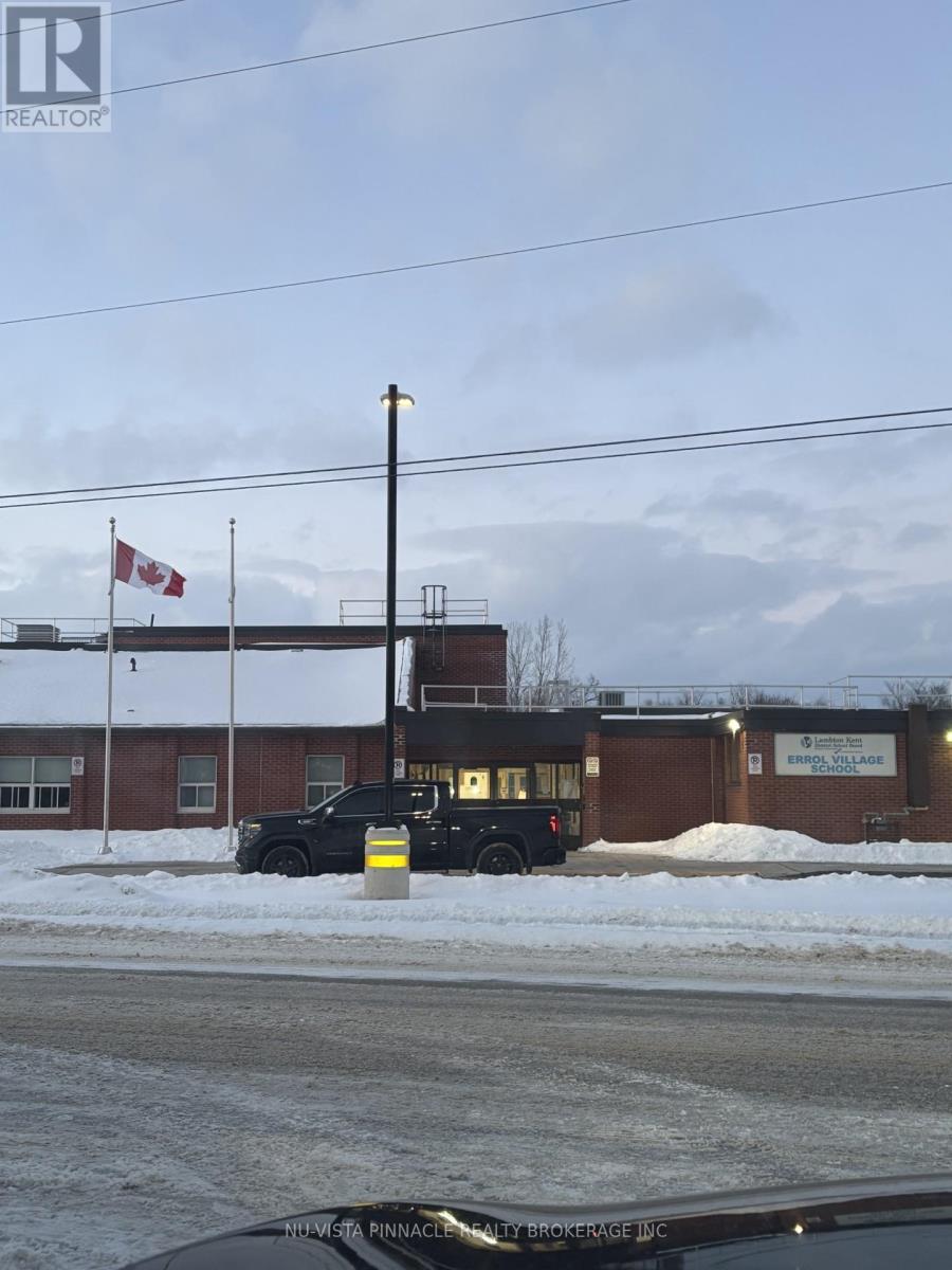 3567 Egremont Road, Plympton-Wyoming, Ontario  N0M 1E0 - Photo 38 - X12750470