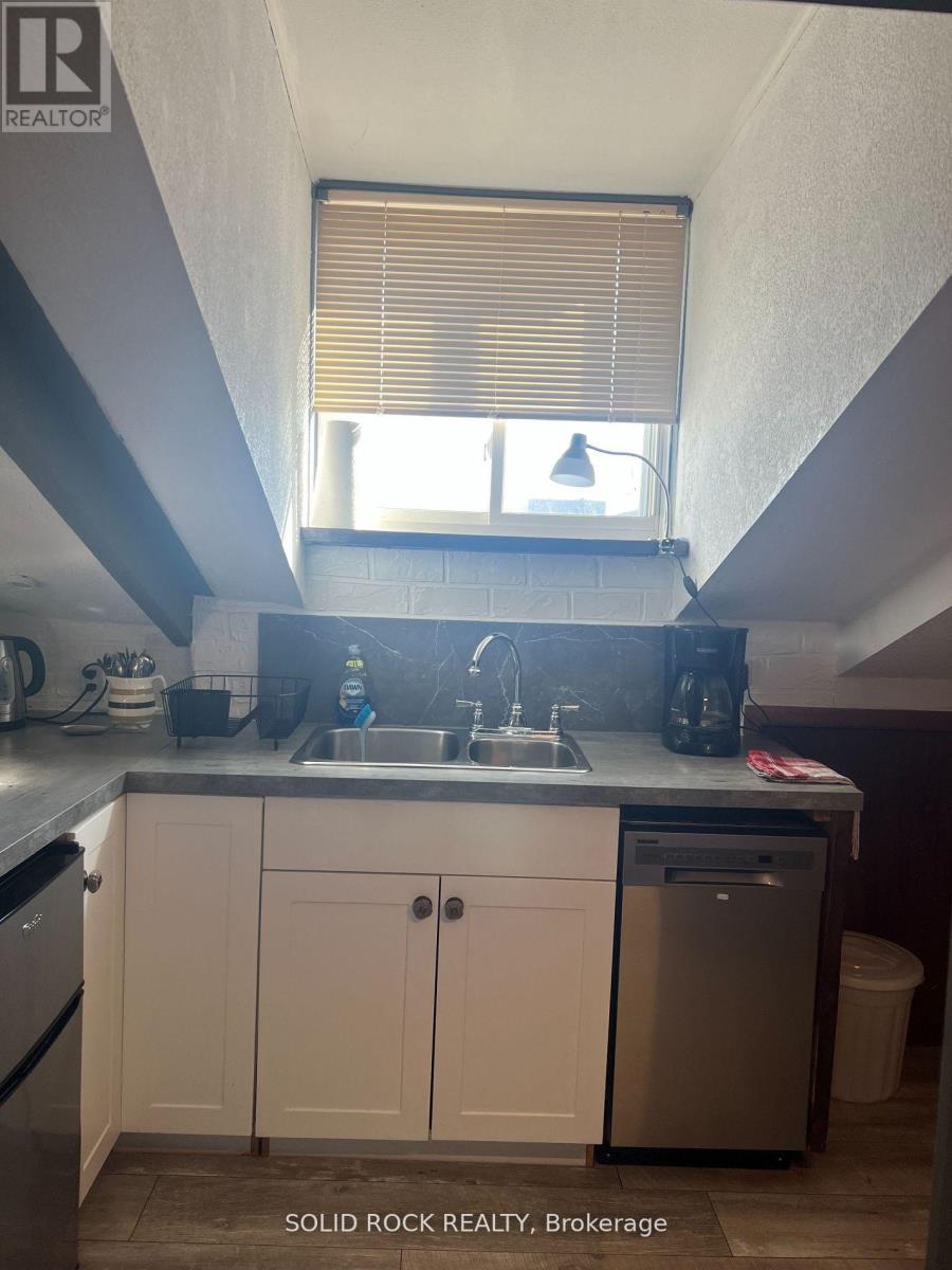 C - 71 King Street E, Brockville, Ontario  K6V 1B1 - Photo 8 - X12751364