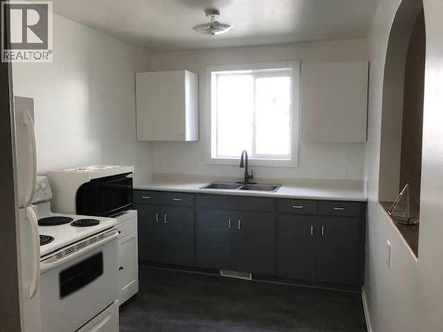 10308 101 Street, Peace River, Alberta  T8S 1B4 - Photo 2 - A2276681