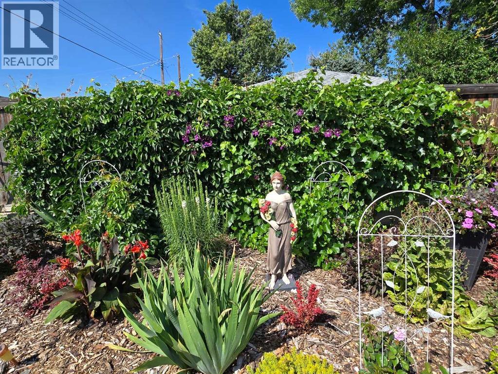 332 Grey Street, Granum, Alberta  T0L 1A0 - Photo 39 - A2268290