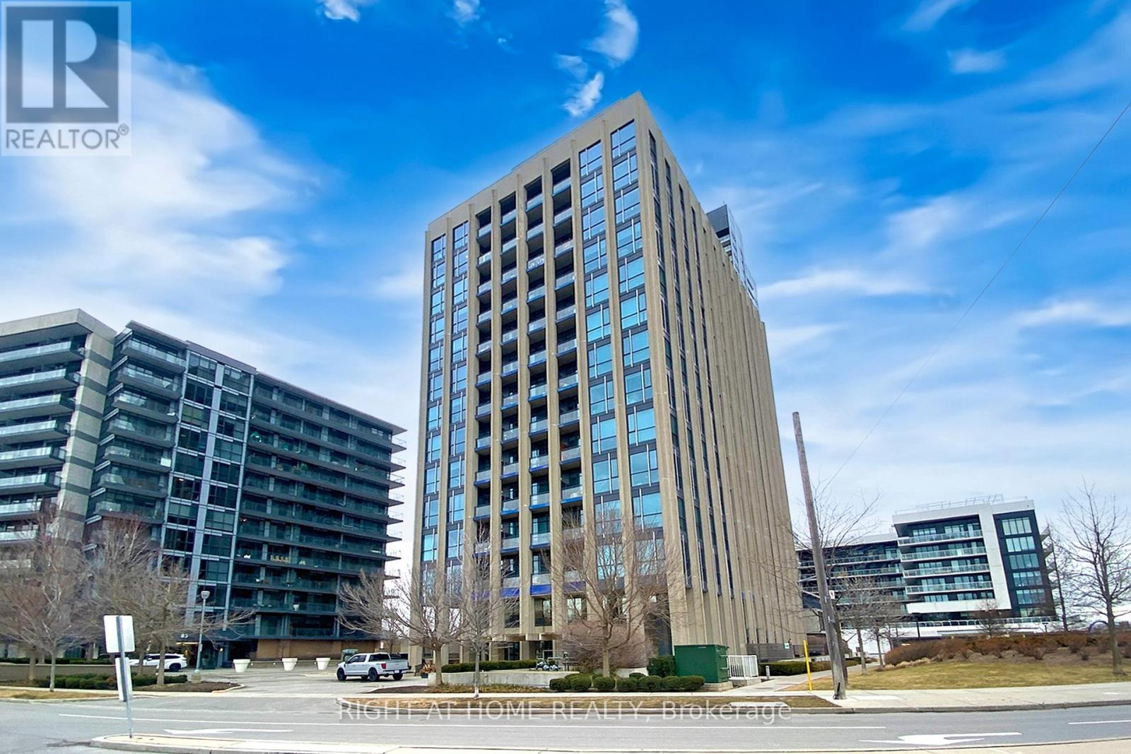 75 THE DON WAY W, Toronto, Ontario