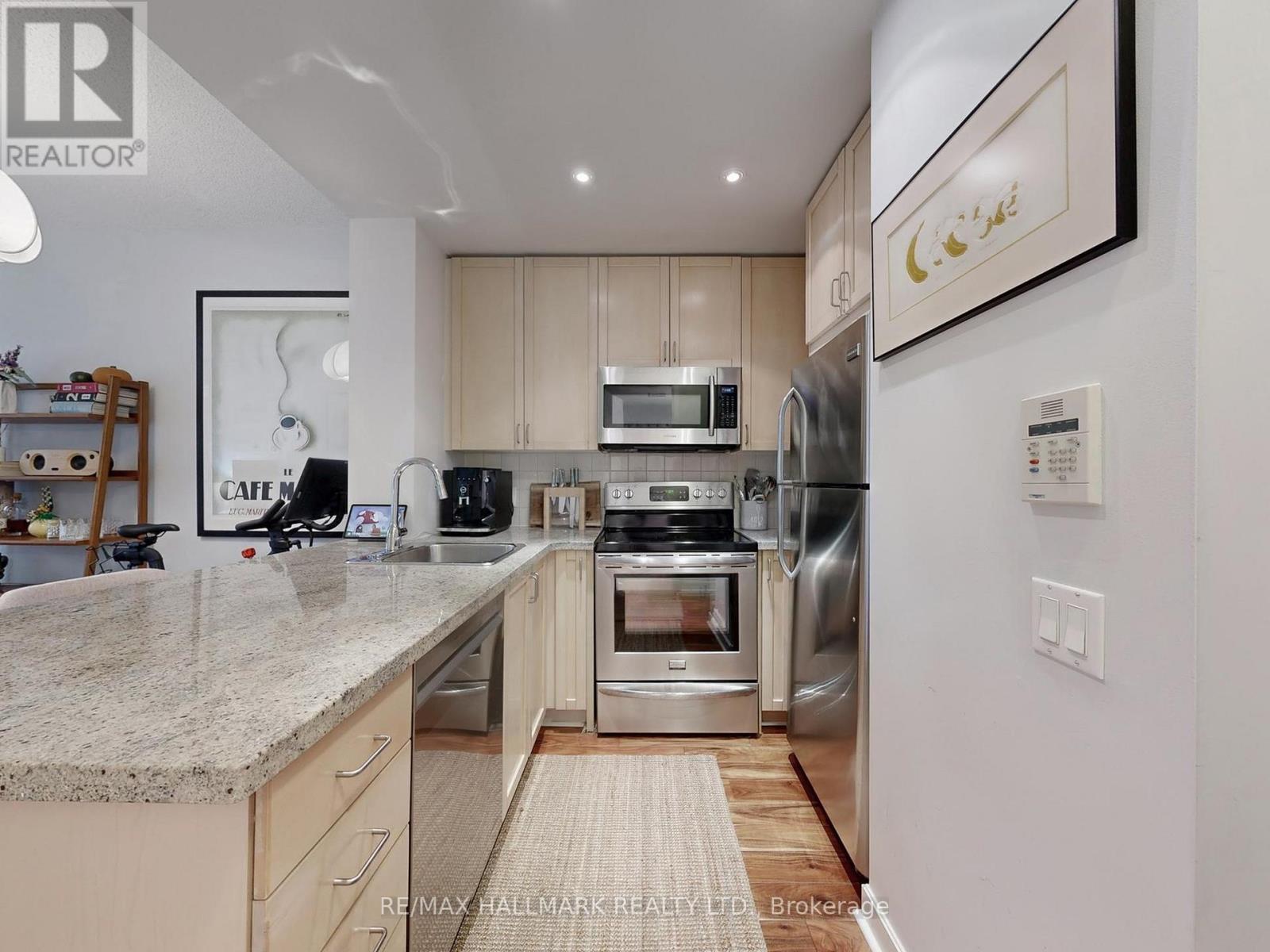 1403 - 85 Bloor Street E, Toronto, Ontario  M4W 3Y1 - Photo 11 - C12751356