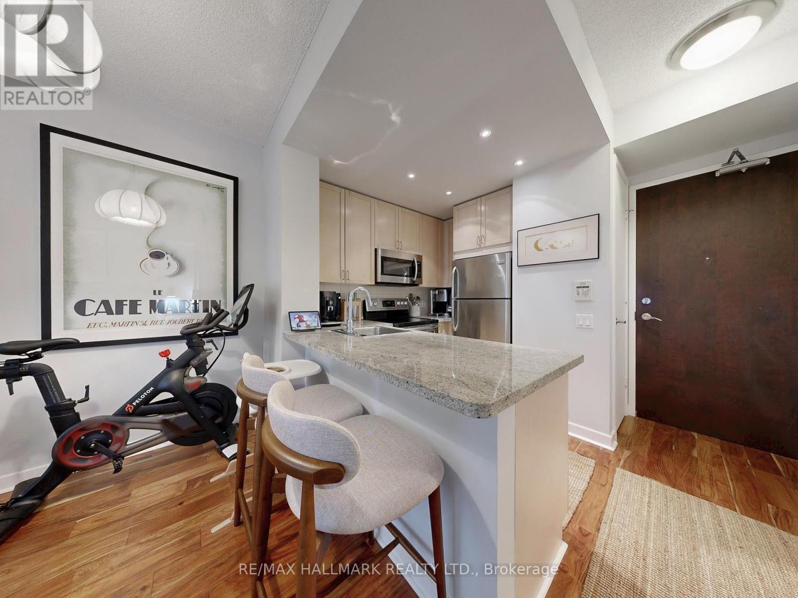 1403 - 85 Bloor Street E, Toronto, Ontario  M4W 3Y1 - Photo 8 - C12751356