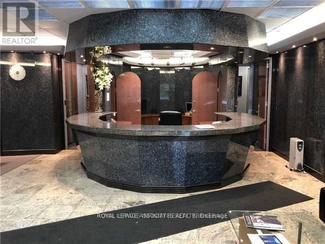 25 MALLARD ROAD, Toronto, Ontario