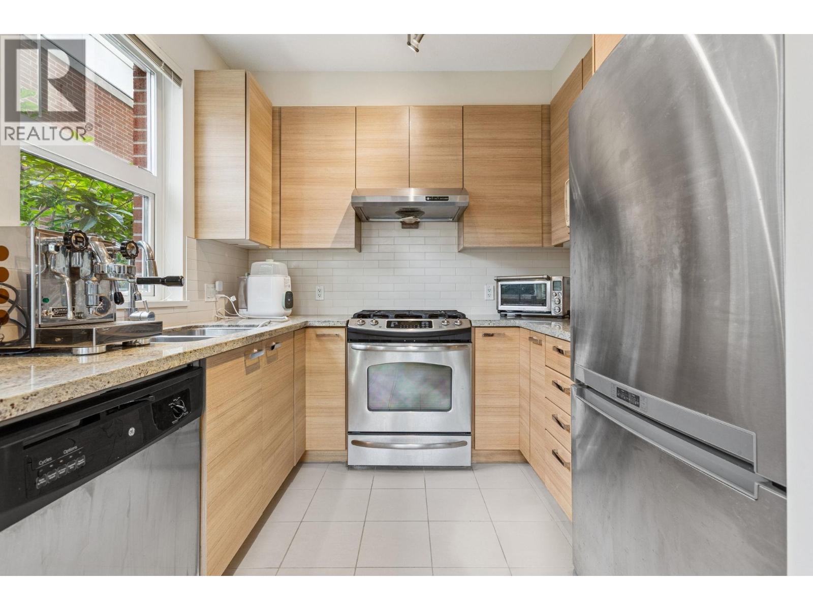 121 9399 Odlin Road, Richmond, British Columbia  V6X 0J6 - Photo 13 - R3084787