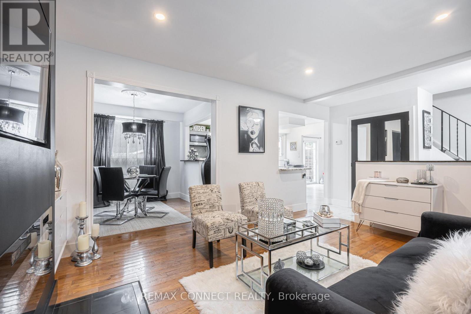 32 Harland Crescent, Ajax, Ontario  L1S 1J9 - Photo 9 - E12751326