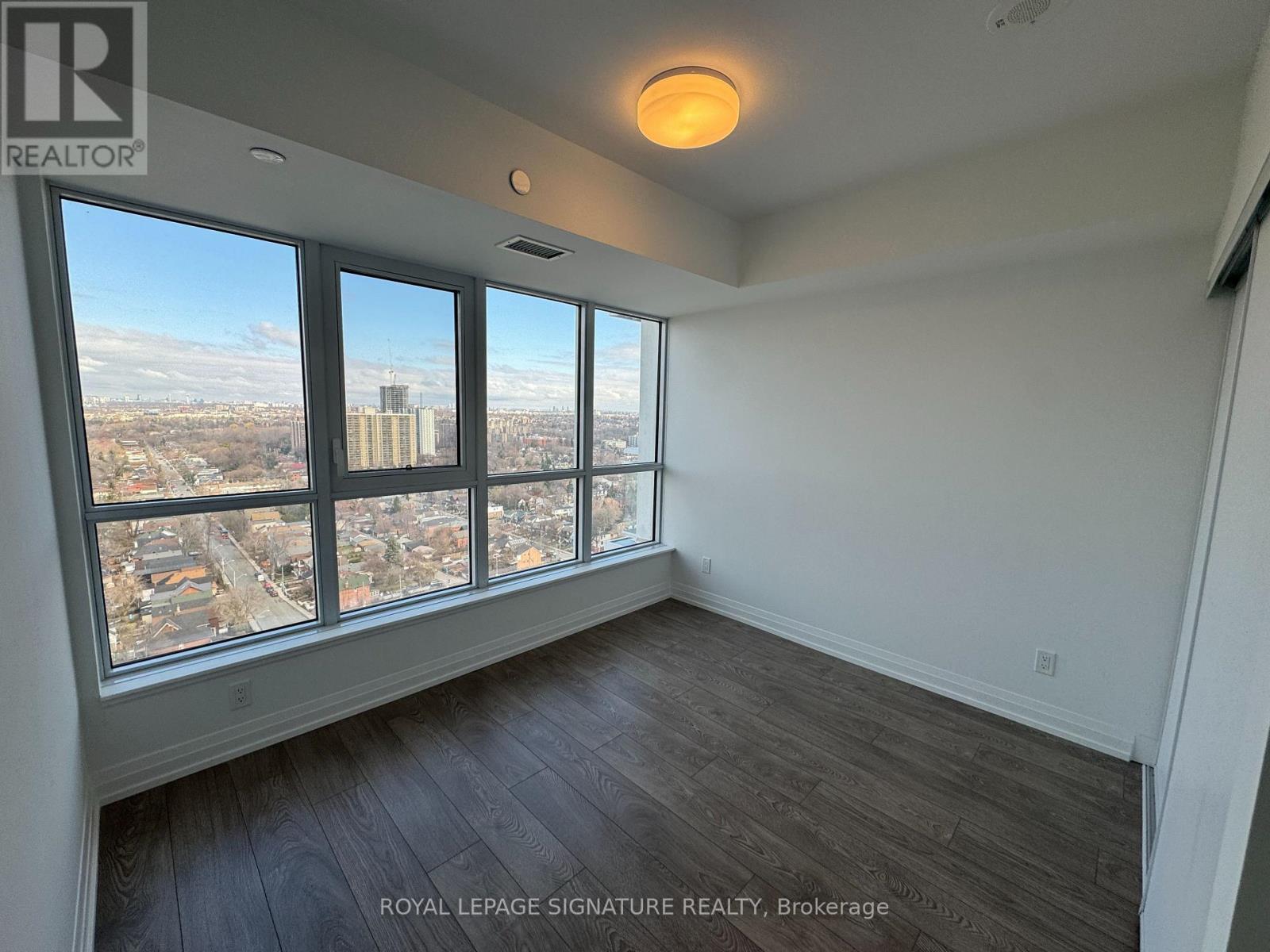 2711 - 286 Main Street, Toronto, Ontario  M4C 0B3 - Photo 5 - E12751406