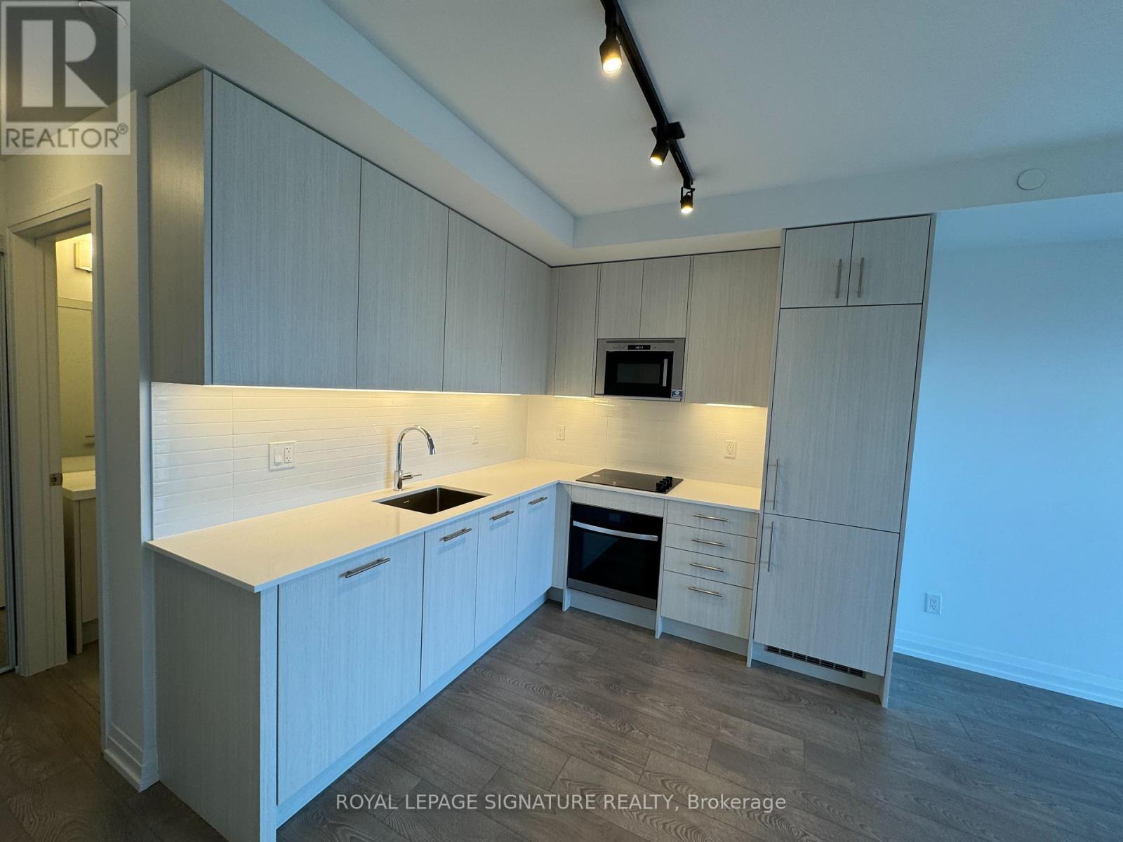 2711 - 286 Main Street, Toronto, Ontario  M4C 0B3 - Photo 7 - E12751406