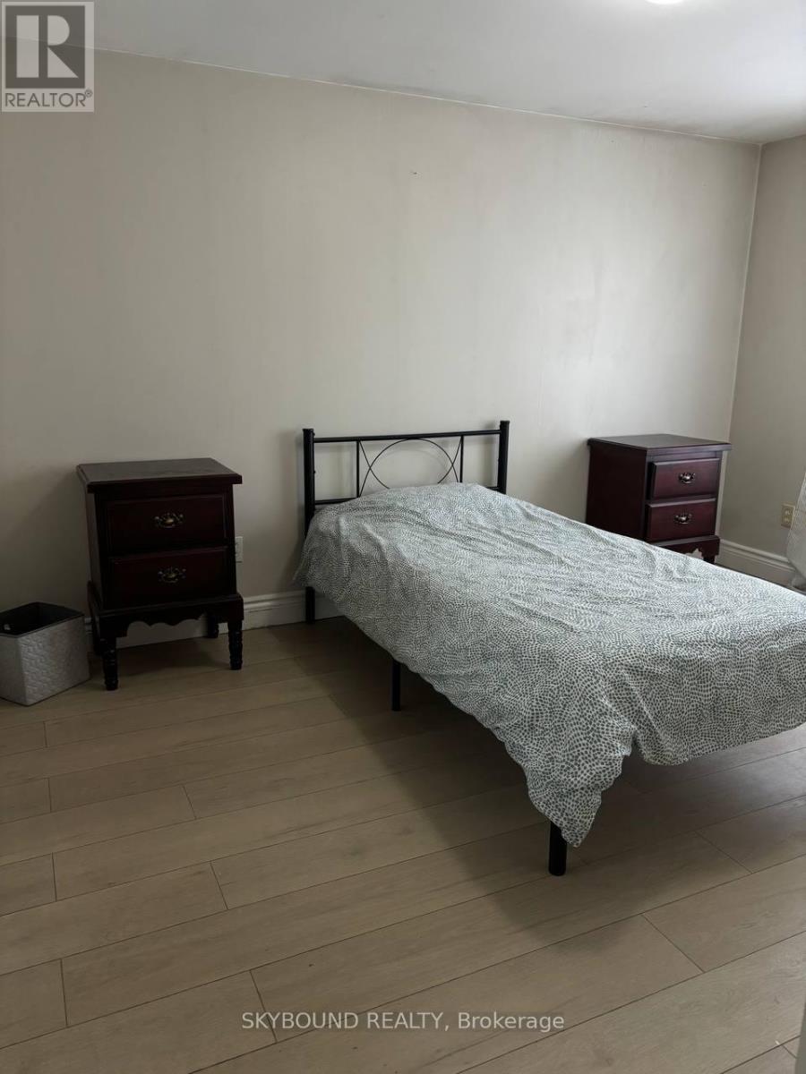 Room 2 - 252 William Roe Boulevard N, Newmarket, Ontario  L3Y 1B5 - Photo 15 - N12751348