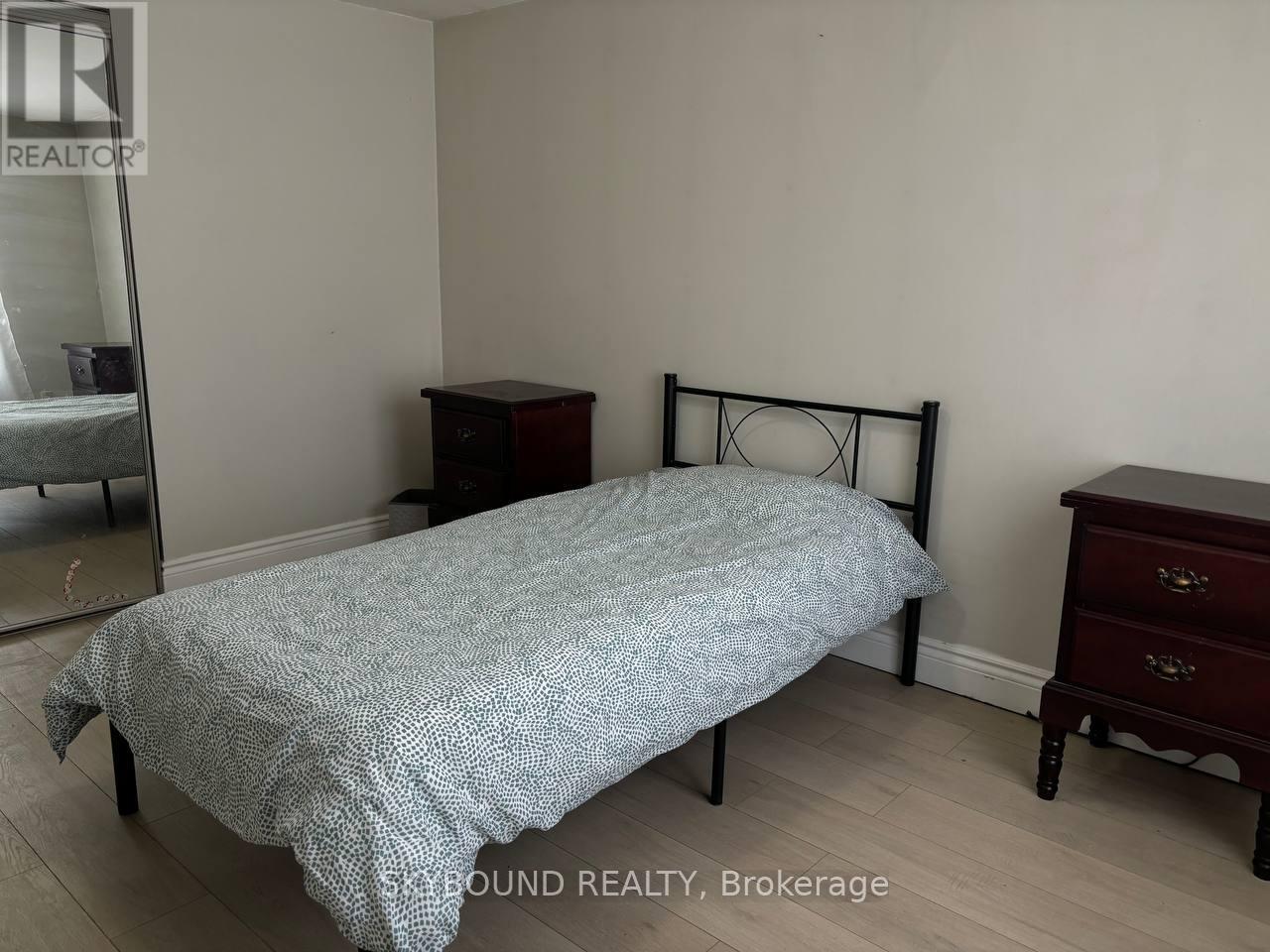 Room 2 - 252 William Roe Boulevard N, Newmarket, Ontario  L3Y 1B5 - Photo 17 - N12751348