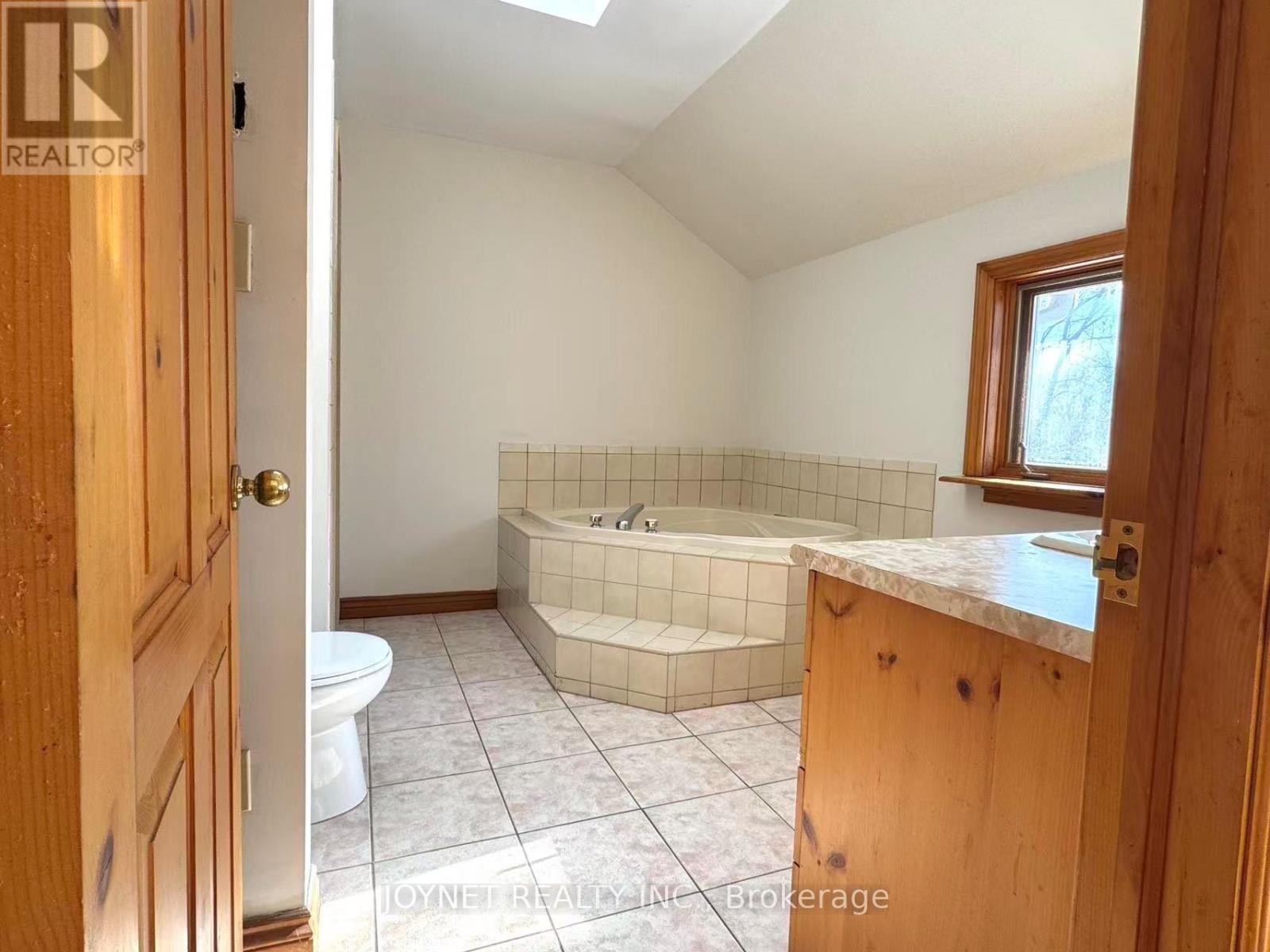 17 Eckardt Avenue, Markham, Ontario  L3R 1P1 - Photo 7 - N12751376