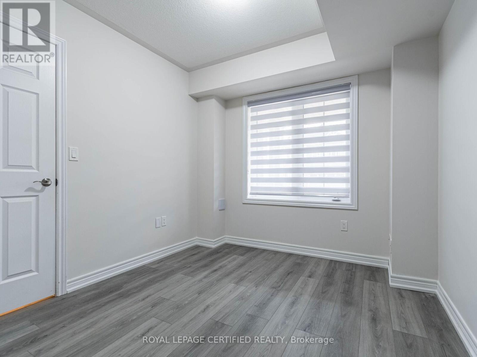 596 Linden Drive, Cambridge, Ontario  N3H 0C9 - Photo 5 - X12750608