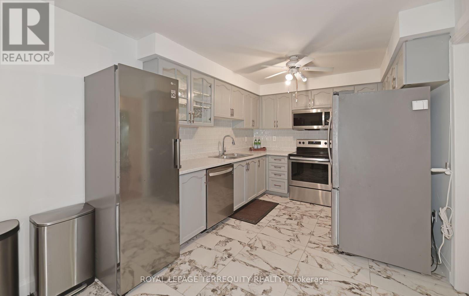 154 Pressed Brick Drive, Brampton, Ontario  L6V 4K6 - Photo 16 - W12751318