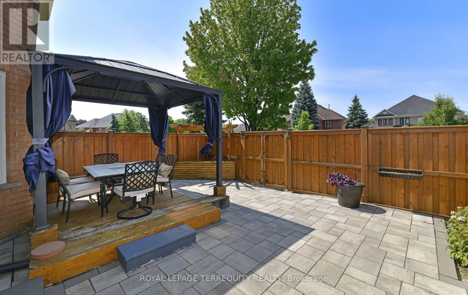 154 Pressed Brick Drive, Brampton, Ontario  L6V 4K6 - Photo 33 - W12751318