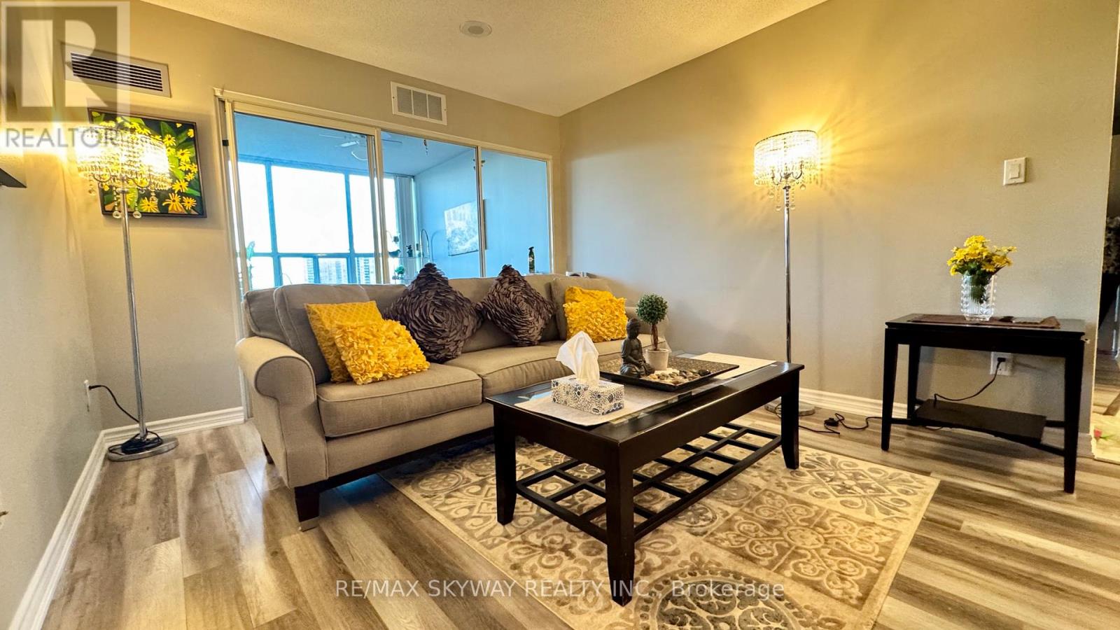 909 - 30 Malta Avenue, Brampton, Ontario  L6Y 4S5 - Photo 3 - W12751374