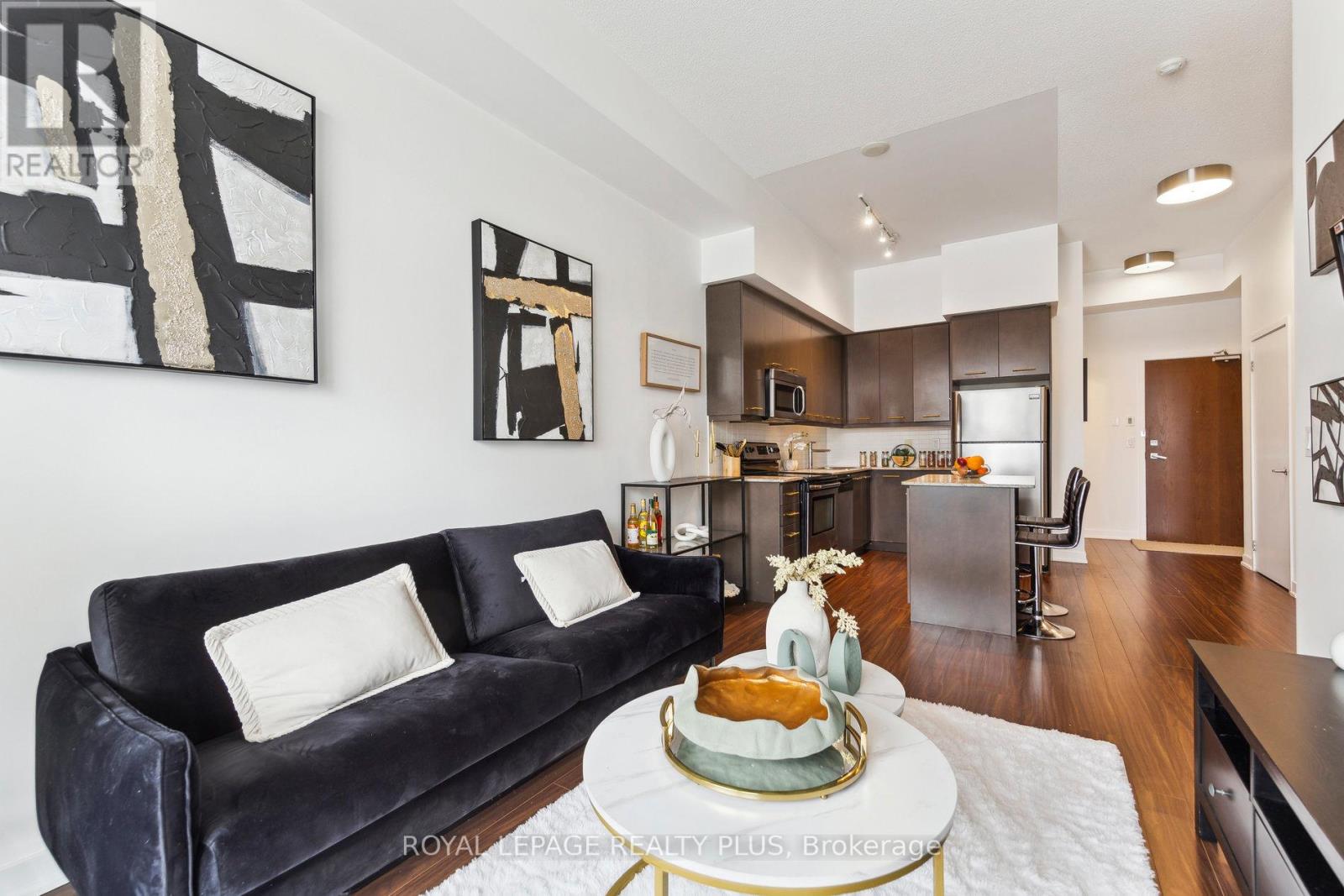 603 - 365 Prince Of Wales Drive, Mississauga, Ontario  L5B 0G6 - Photo 6 - W12751378