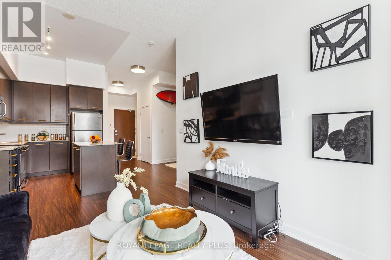 603 - 365 Prince Of Wales Drive, Mississauga, Ontario  L5B 0G6 - Photo 8 - W12751378