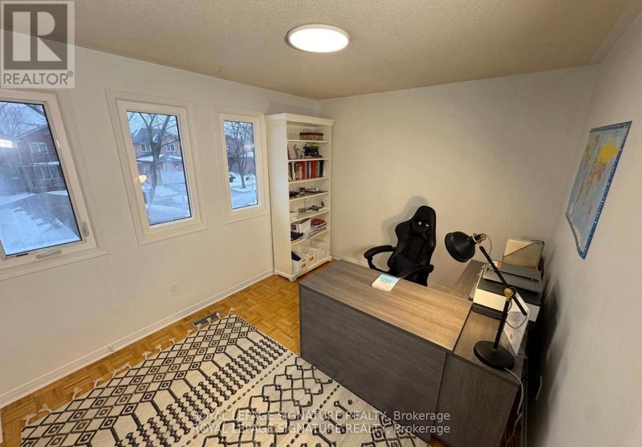 445 Malaga Road, Mississauga, Ontario  L5B 3V8 - Photo 12 - W12751392