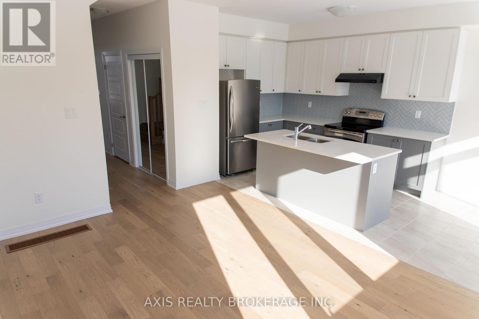 45 Cresthaven Heights, Thorold, Ontario  L2V 0N8 - Photo 12 - X12751394