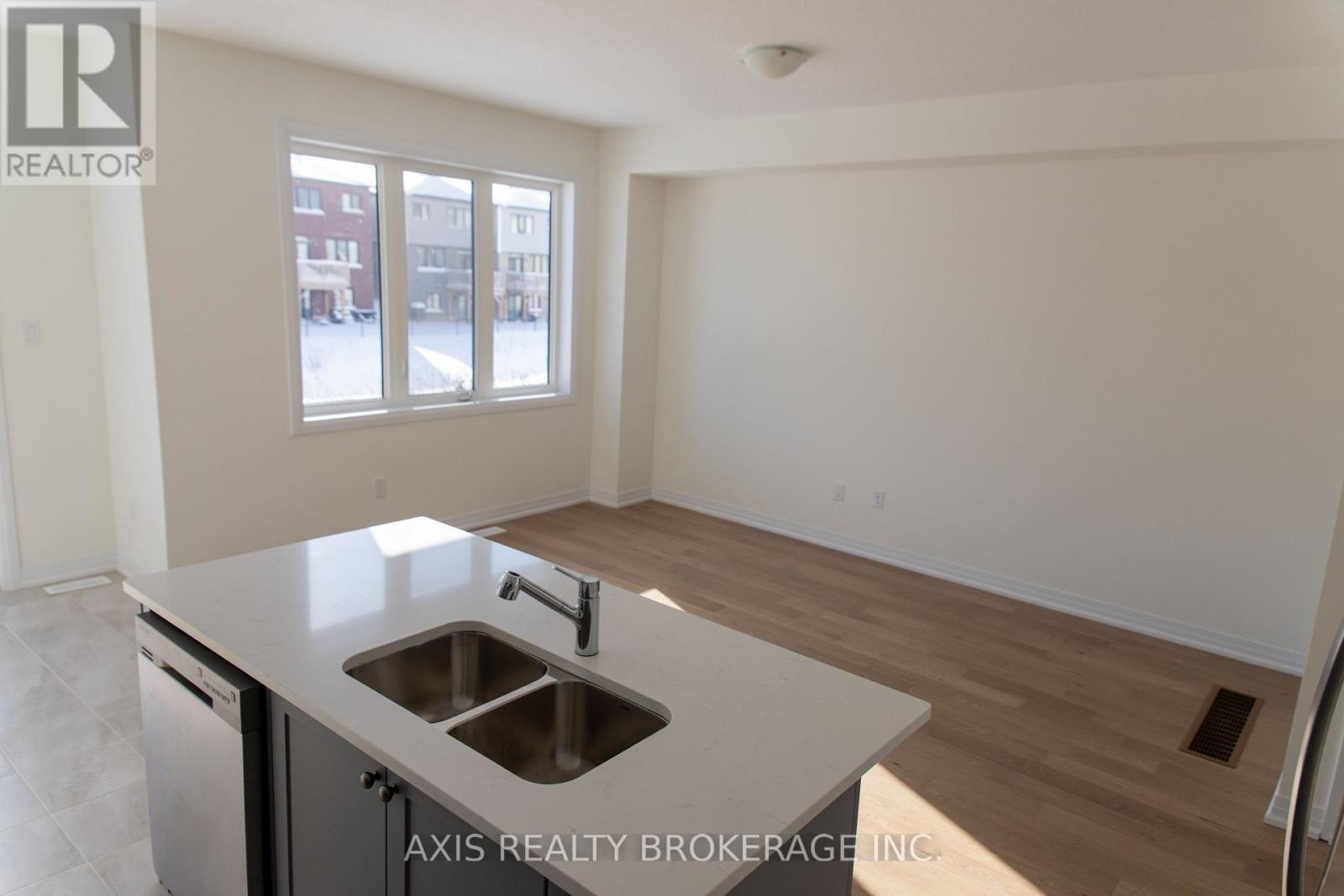 45 Cresthaven Heights, Thorold, Ontario  L2V 0N8 - Photo 9 - X12751394