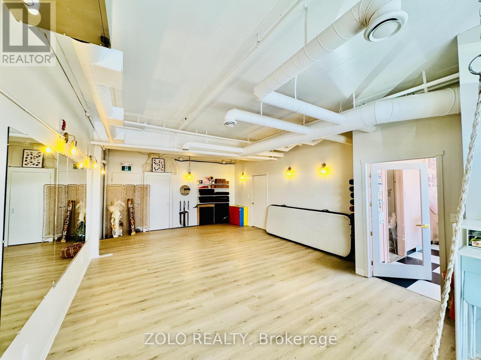 108 - 170 Rockhaven Lane, Hamilton (Waterdown), Ontario  L8B 1B5 - Photo 3 - X12751402