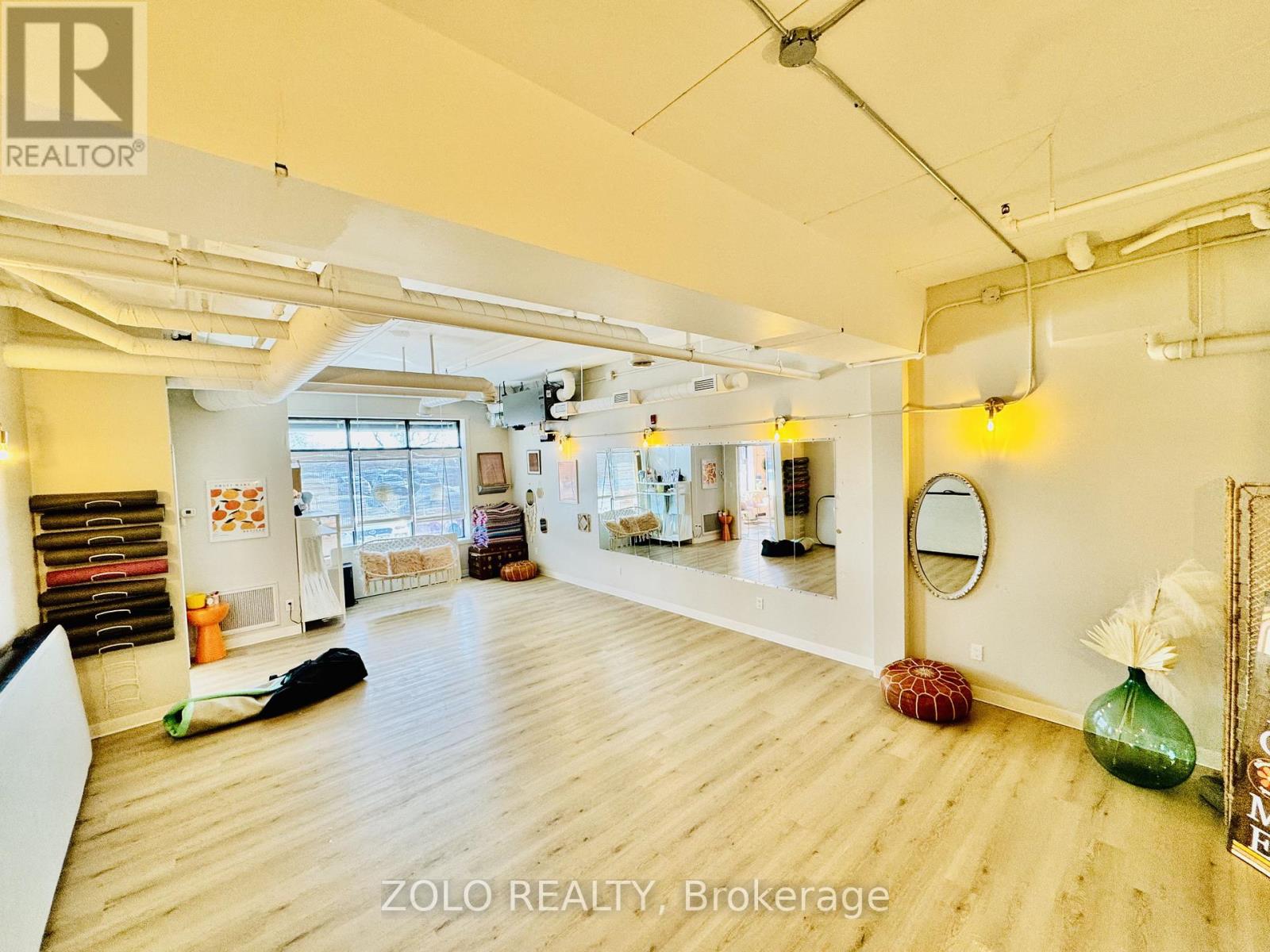 108 - 170 Rockhaven Lane, Hamilton (Waterdown), Ontario  L8B 1B5 - Photo 4 - X12751402