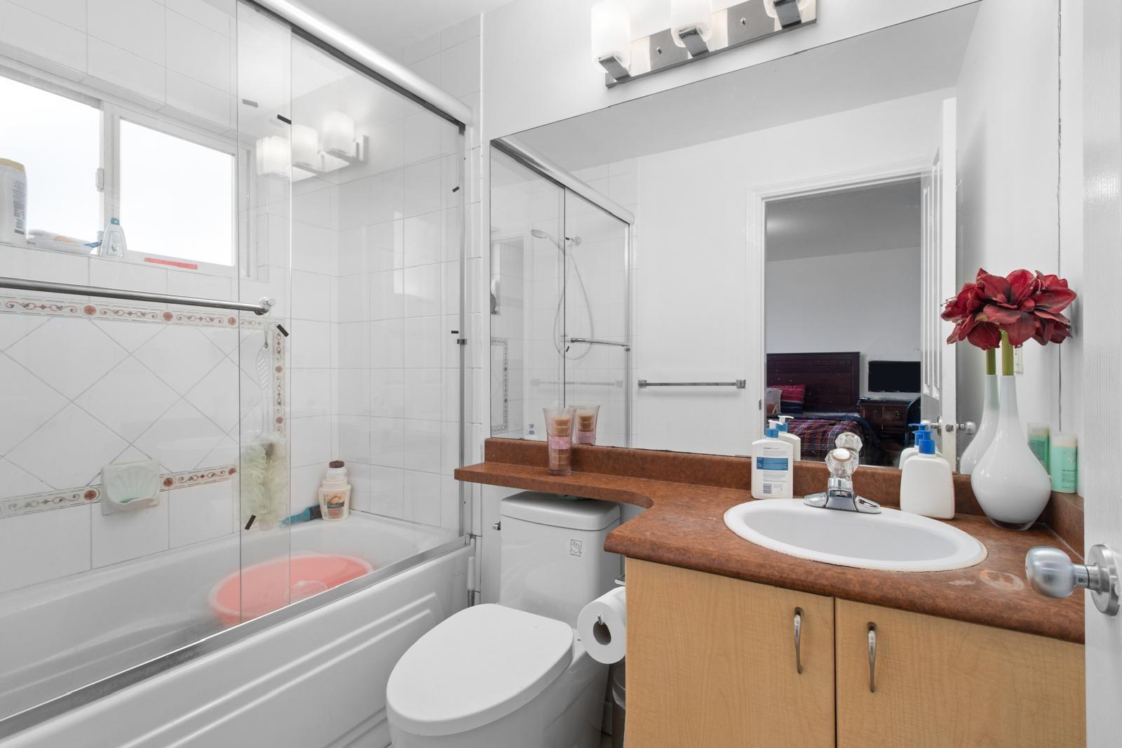 12625 Hampton Court, Surrey, British Columbia  V3W 1N2 - Photo 14 - R3085196