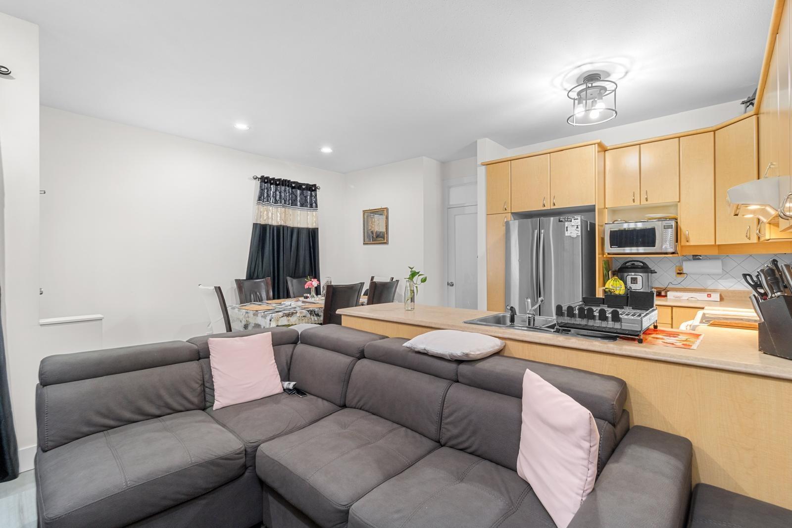 12625 Hampton Court, Surrey, British Columbia  V3W 1N2 - Photo 9 - R3085196