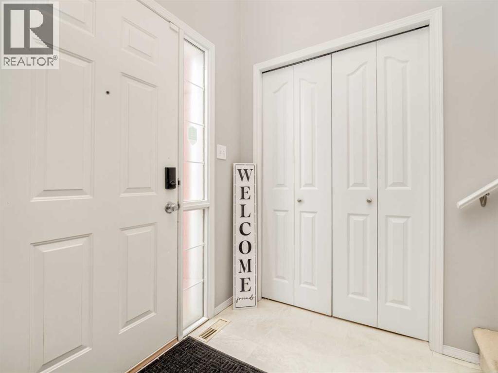 109 Peigan Court W, Lethbridge, Alberta  T1K 7N9 - Photo 4 - A2282036